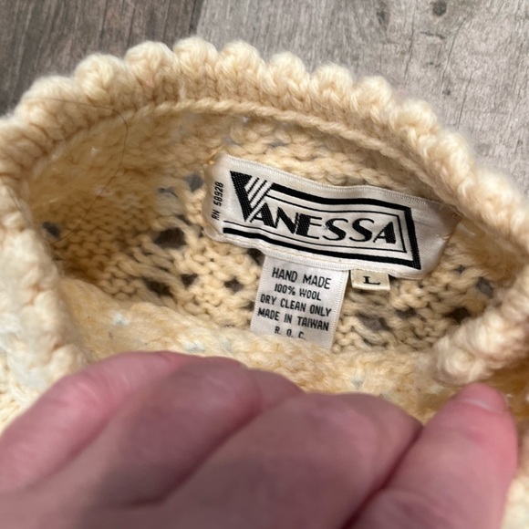 VANESSA Vintage Handmade 100% Wool Sweater Sz Large Fishermen Knit Cream - Picture 2 of 6